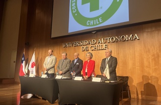 Superintendenta de Seguridad Social, Pamela Gana, recibe reconocimiento del Consejo Nacional de Seguridad