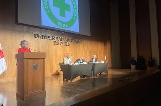 Superintendenta de Seguridad Social, Pamela Gana, agradece el premio anual "Rosalino Fuentes Silva 2023"